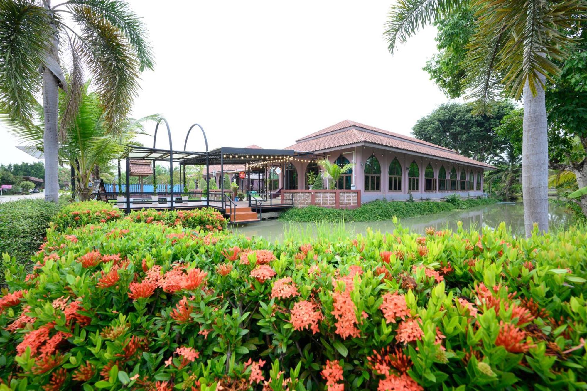 Busaya Resort & Cuisine Nakhonpathom Kültér fotó