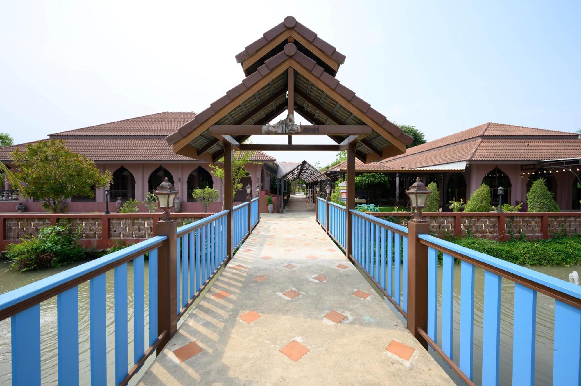 Busaya Resort & Cuisine Nakhonpathom Kültér fotó