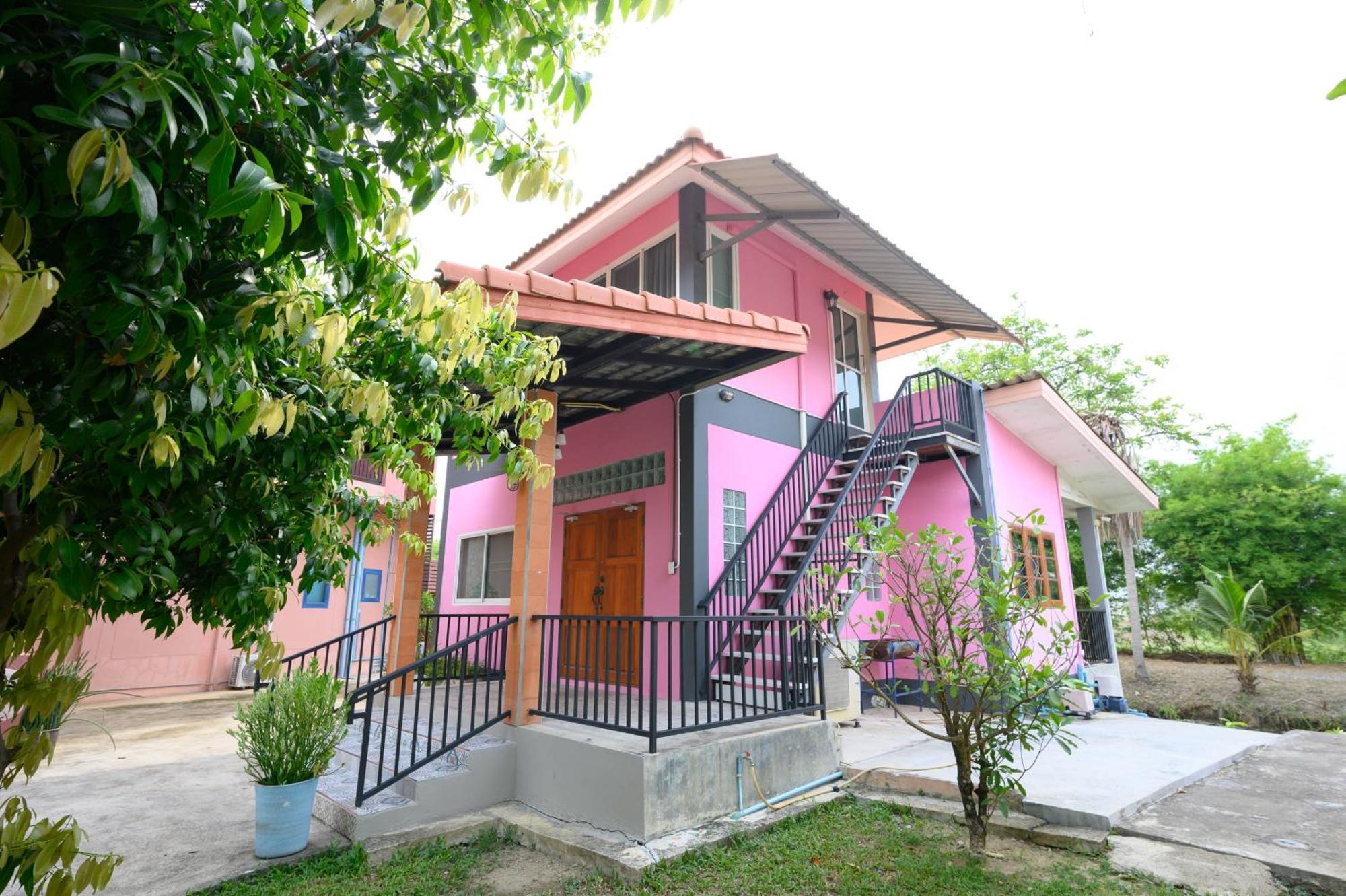Busaya Resort & Cuisine Nakhonpathom Kültér fotó